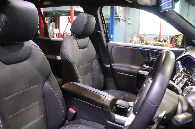 メルセデスベンツ GLB GLB200d AMGﾚｻﾞｰｴｸｽｸﾙｰｼﾌﾞ&ｱﾄﾞﾊﾞﾝｽﾄﾞ&ﾅﾋﾞｹﾞｰｼｮﾝP ﾚｰﾀﾞｰSP　ﾂｰﾄﾝﾚｻﾞｰ(灰/黒) ﾊﾟﾉﾗﾏｻﾝﾙｰﾌ 10.25ｲﾝﾁﾜｲﾄﾞﾅﾋﾞ&ｺｸﾋﾟｯﾄﾃﾞｨｽﾌﾟﾚｲ ｱﾄﾞﾊﾞﾝｽﾄﾞｻｳﾝﾄﾞ ﾏﾙﾁﾋﾞｰﾑLED 360ｶﾒﾗ ﾏﾙﾁｶﾗｰｱﾝﾋﾞｴﾝﾄ(64色) AMGｴｱﾛ　2年保証