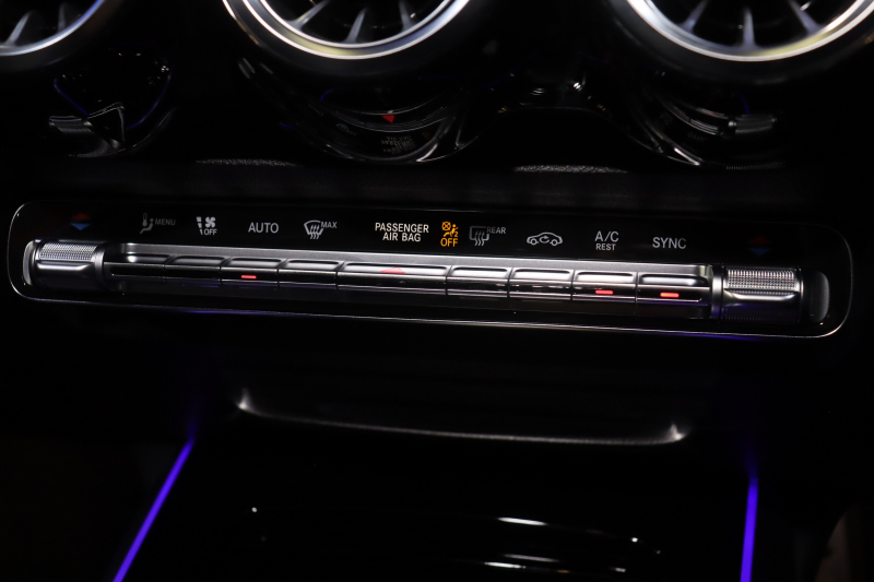 メルセデスベンツ GLB GLB200d AMGﾚｻﾞｰｴｸｽｸﾙｰｼﾌﾞ&ｱﾄﾞﾊﾞﾝｽﾄﾞ&ﾅﾋﾞｹﾞｰｼｮﾝP ﾚｰﾀﾞｰSP　ﾂｰﾄﾝﾚｻﾞｰ(灰/黒) ﾊﾟﾉﾗﾏｻﾝﾙｰﾌ 10.25ｲﾝﾁﾜｲﾄﾞﾅﾋﾞ&ｺｸﾋﾟｯﾄﾃﾞｨｽﾌﾟﾚｲ ｱﾄﾞﾊﾞﾝｽﾄﾞｻｳﾝﾄﾞ ﾏﾙﾁﾋﾞｰﾑLED 360ｶﾒﾗ ﾏﾙﾁｶﾗｰｱﾝﾋﾞｴﾝﾄ(64色) AMGｴｱﾛ　2年保証