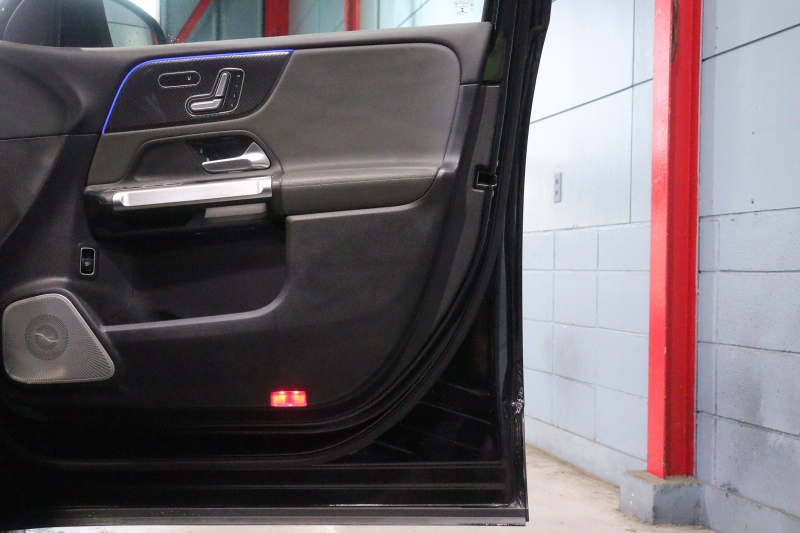 メルセデスベンツ GLB GLB200d AMGﾚｻﾞｰｴｸｽｸﾙｰｼﾌﾞ&ｱﾄﾞﾊﾞﾝｽﾄﾞ&ﾅﾋﾞｹﾞｰｼｮﾝP ﾚｰﾀﾞｰSP　ﾂｰﾄﾝﾚｻﾞｰ(灰/黒) ﾊﾟﾉﾗﾏｻﾝﾙｰﾌ 10.25ｲﾝﾁﾜｲﾄﾞﾅﾋﾞ&ｺｸﾋﾟｯﾄﾃﾞｨｽﾌﾟﾚｲ ｱﾄﾞﾊﾞﾝｽﾄﾞｻｳﾝﾄﾞ ﾏﾙﾁﾋﾞｰﾑLED 360ｶﾒﾗ ﾏﾙﾁｶﾗｰｱﾝﾋﾞｴﾝﾄ(64色) AMGｴｱﾛ　2年保証