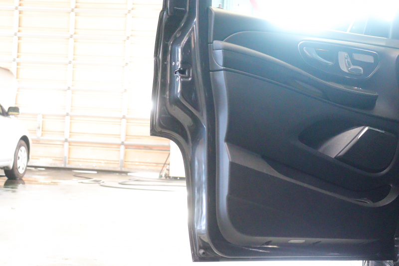 メルセデスベンツ Vクラス V260 ｱﾊﾞﾝｷﾞｬﾙﾄﾞ ﾛﾝｸﾞ AMGﾗｲﾝ ｴｸｽｸﾙｰｼﾌﾞｼｰﾄP ﾚｰﾀﾞｰSP　105台限定 黒革 ﾊﾟﾉﾗﾏｻﾝﾙｰﾌ 8.4ｲﾝﾁﾜｲﾄﾞﾅﾋﾞ Burmesterｻｳﾝﾄﾞ Carrozeriaﾘｱﾓﾆﾀｰ 2列目ｴｸｽｸﾙｰｼﾌﾞｼｰﾄ ｼｰﾄﾋｰﾀｰ ﾍﾞﾝﾁﾚｰﾀｰ ﾏｯｻｰｼﾞ 冷蔵庫付ｾﾝﾀｰｺﾝｿｰﾙ　2年保証