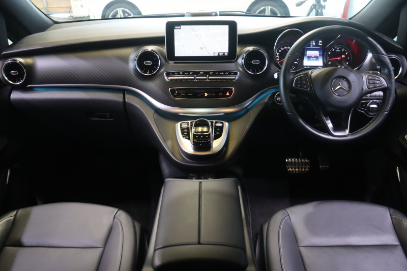 メルセデスベンツ Vクラス V260 ｱﾊﾞﾝｷﾞｬﾙﾄﾞ ﾛﾝｸﾞ AMGﾗｲﾝ ｴｸｽｸﾙｰｼﾌﾞｼｰﾄP ﾚｰﾀﾞｰSP　105台限定 黒革 ﾊﾟﾉﾗﾏｻﾝﾙｰﾌ 8.4ｲﾝﾁﾜｲﾄﾞﾅﾋﾞ Burmesterｻｳﾝﾄﾞ Carrozeriaﾘｱﾓﾆﾀｰ 2列目ｴｸｽｸﾙｰｼﾌﾞｼｰﾄ ｼｰﾄﾋｰﾀｰ ﾍﾞﾝﾁﾚｰﾀｰ ﾏｯｻｰｼﾞ 冷蔵庫付ｾﾝﾀｰｺﾝｿｰﾙ　2年保証