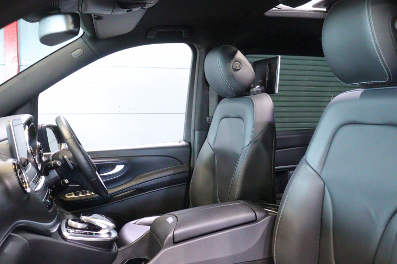 メルセデスベンツ Vクラス V260 ｱﾊﾞﾝｷﾞｬﾙﾄﾞ ﾛﾝｸﾞ AMGﾗｲﾝ ｴｸｽｸﾙｰｼﾌﾞｼｰﾄP ﾚｰﾀﾞｰSP　105台限定 黒革 ﾊﾟﾉﾗﾏｻﾝﾙｰﾌ 8.4ｲﾝﾁﾜｲﾄﾞﾅﾋﾞ Burmesterｻｳﾝﾄﾞ Carrozeriaﾘｱﾓﾆﾀｰ 2列目ｴｸｽｸﾙｰｼﾌﾞｼｰﾄ ｼｰﾄﾋｰﾀｰ ﾍﾞﾝﾁﾚｰﾀｰ ﾏｯｻｰｼﾞ 冷蔵庫付ｾﾝﾀｰｺﾝｿｰﾙ　2年保証