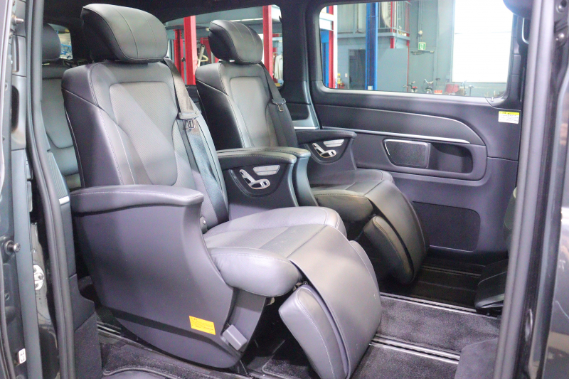 メルセデスベンツ Vクラス V260 ｱﾊﾞﾝｷﾞｬﾙﾄﾞ ﾛﾝｸﾞ AMGﾗｲﾝ ｴｸｽｸﾙｰｼﾌﾞｼｰﾄP ﾚｰﾀﾞｰSP　105台限定 黒革 ﾊﾟﾉﾗﾏｻﾝﾙｰﾌ 8.4ｲﾝﾁﾜｲﾄﾞﾅﾋﾞ Burmesterｻｳﾝﾄﾞ Carrozeriaﾘｱﾓﾆﾀｰ 2列目ｴｸｽｸﾙｰｼﾌﾞｼｰﾄ ｼｰﾄﾋｰﾀｰ ﾍﾞﾝﾁﾚｰﾀｰ ﾏｯｻｰｼﾞ 冷蔵庫付ｾﾝﾀｰｺﾝｿｰﾙ　2年保証