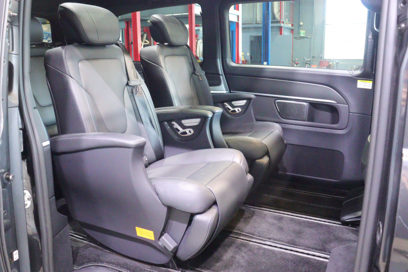 メルセデスベンツ Vクラス V260 ｱﾊﾞﾝｷﾞｬﾙﾄﾞ ﾛﾝｸﾞ AMGﾗｲﾝ ｴｸｽｸﾙｰｼﾌﾞｼｰﾄP ﾚｰﾀﾞｰSP　105台限定 黒革 ﾊﾟﾉﾗﾏｻﾝﾙｰﾌ 8.4ｲﾝﾁﾜｲﾄﾞﾅﾋﾞ Burmesterｻｳﾝﾄﾞ Carrozeriaﾘｱﾓﾆﾀｰ 2列目ｴｸｽｸﾙｰｼﾌﾞｼｰﾄ ｼｰﾄﾋｰﾀｰ ﾍﾞﾝﾁﾚｰﾀｰ ﾏｯｻｰｼﾞ 冷蔵庫付ｾﾝﾀｰｺﾝｿｰﾙ　2年保証