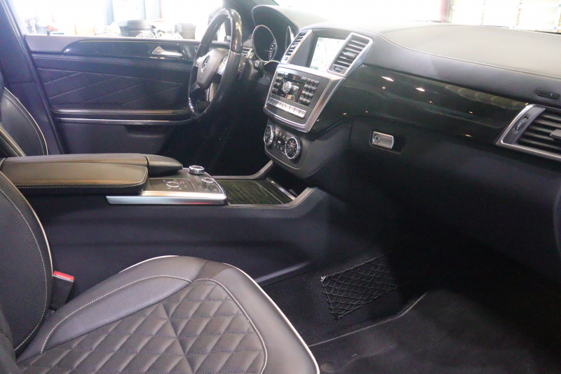 メルセデスベンツ GLクラス GL550 4MATIC AMGｴｸｽｸﾙｰｼﾌﾞ/designoｲﾝﾃﾘｱ/ｵ-ﾃﾞｨｵ&ﾋﾞｼﾞｭｱﾙP ﾚｰﾀﾞｰSP　1ｵｰﾅｰ designo専用ﾚｻﾞｰｼｰﾄ ﾊﾟﾉﾗﾏｻﾝﾙｰﾌ ﾜｲﾄﾞﾅﾋﾞ 360ｶﾒﾗ ﾘｱｴﾝﾀｰﾃｲﾒﾝﾄ ﾍﾞﾝﾁﾚｰﾀｰ harman/kardonｻｳﾝﾄﾞ AMGｴｱﾛ&21ｲﾝﾁｱﾙﾐ　2年保証