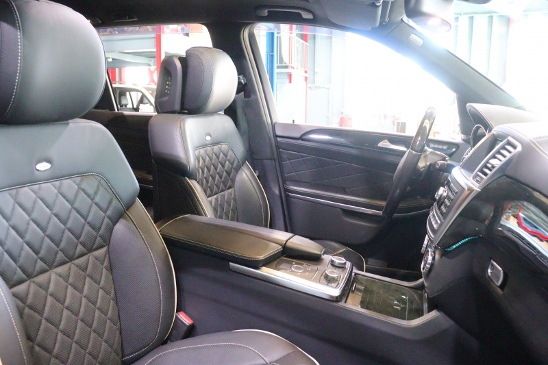 メルセデスベンツ GLクラス GL550 4MATIC AMGｴｸｽｸﾙｰｼﾌﾞ/designoｲﾝﾃﾘｱ/ｵ-ﾃﾞｨｵ&ﾋﾞｼﾞｭｱﾙP ﾚｰﾀﾞｰSP　1ｵｰﾅｰ designo専用ﾚｻﾞｰｼｰﾄ ﾊﾟﾉﾗﾏｻﾝﾙｰﾌ ﾜｲﾄﾞﾅﾋﾞ 360ｶﾒﾗ ﾘｱｴﾝﾀｰﾃｲﾒﾝﾄ ﾍﾞﾝﾁﾚｰﾀｰ harman/kardonｻｳﾝﾄﾞ AMGｴｱﾛ&21ｲﾝﾁｱﾙﾐ　2年保証