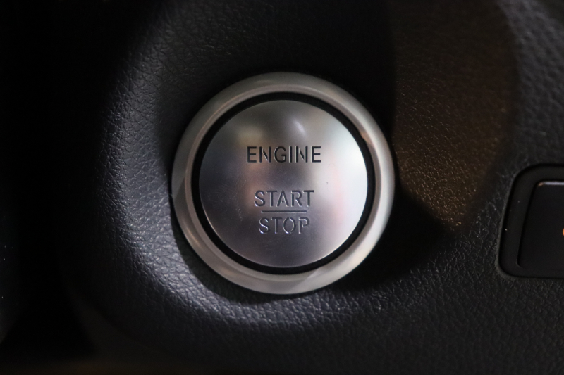 AMG GLA GLA45 4MATIC ﾚｰﾀﾞｰSP　後期ﾓﾃﾞﾙ 本革ｼｰﾄ(ﾌﾞﾗｯｸ) ﾊﾟﾉﾗﾏｻﾝﾙｰﾌ 8ｲﾝﾁﾜｲﾄﾞﾅﾋﾞ CarPlay LEDﾍｯﾄﾞﾗｲﾄ ｱｸﾃｨﾌﾞｸﾙｺﾝ 自動ﾘｱｹﾞｰﾄ AMGﾃﾞｻﾞｲﾝｲﾝﾃﾘｱﾄﾘﾑ 専用ｴｸｽﾃﾘｱ&19ｲﾝﾁｱﾙﾐ　2年保証