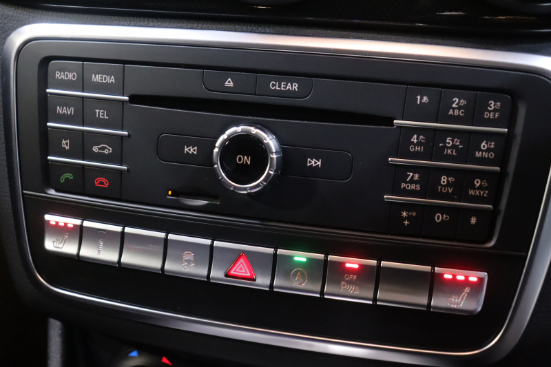 AMG GLA GLA45 4MATIC ﾚｰﾀﾞｰSP　後期ﾓﾃﾞﾙ 本革ｼｰﾄ(ﾌﾞﾗｯｸ) ﾊﾟﾉﾗﾏｻﾝﾙｰﾌ 8ｲﾝﾁﾜｲﾄﾞﾅﾋﾞ CarPlay LEDﾍｯﾄﾞﾗｲﾄ ｱｸﾃｨﾌﾞｸﾙｺﾝ 自動ﾘｱｹﾞｰﾄ AMGﾃﾞｻﾞｲﾝｲﾝﾃﾘｱﾄﾘﾑ 専用ｴｸｽﾃﾘｱ&19ｲﾝﾁｱﾙﾐ　2年保証