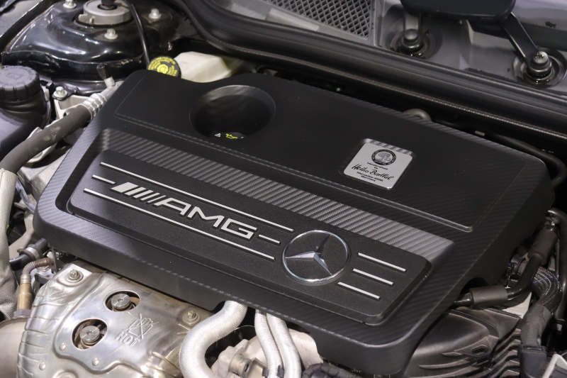 AMG GLA GLA45 4MATIC ﾚｰﾀﾞｰSP　後期ﾓﾃﾞﾙ 本革ｼｰﾄ(ﾌﾞﾗｯｸ) ﾊﾟﾉﾗﾏｻﾝﾙｰﾌ 8ｲﾝﾁﾜｲﾄﾞﾅﾋﾞ CarPlay LEDﾍｯﾄﾞﾗｲﾄ ｱｸﾃｨﾌﾞｸﾙｺﾝ 自動ﾘｱｹﾞｰﾄ AMGﾃﾞｻﾞｲﾝｲﾝﾃﾘｱﾄﾘﾑ 専用ｴｸｽﾃﾘｱ&19ｲﾝﾁｱﾙﾐ　2年保証