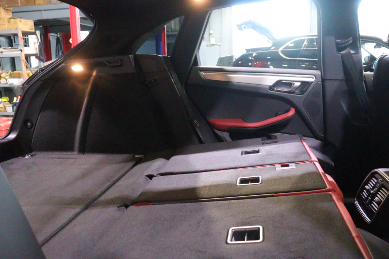 ポルシェ マカン GTS ｽﾎﾟｰﾂｸﾛﾉP　PASM ﾂｰﾄﾝﾚｻﾞｰｲﾝﾃﾘｱ（赤/黒） ﾊﾟﾉﾗﾏｻﾝﾙｰﾌ PCMﾅﾋﾞ CarPlay BOSEｻｳﾝﾄﾞ PDLS+LEDﾍｯﾄﾞﾗｲﾄ ｽﾎﾟｰﾂｴｸﾞｿﾞｰｽﾄ 360ｶﾒﾗ ｱｸﾃｨﾌﾞｸﾙｺﾝ ﾚｰﾝｷｰﾌﾟｱｼｽﾄ ﾚｰﾝﾁｪﾝｼﾞ 20ｲﾝﾁRSｽﾊﾟｲﾀﾞｰｱﾙﾐ　2年保証