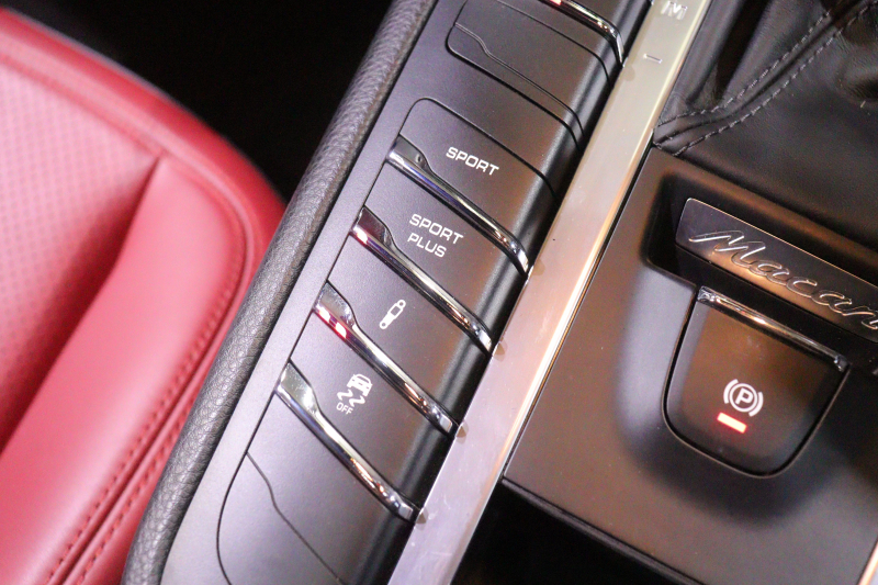 ポルシェ マカン GTS ｽﾎﾟｰﾂｸﾛﾉP　PASM ﾂｰﾄﾝﾚｻﾞｰｲﾝﾃﾘｱ（赤/黒） ﾊﾟﾉﾗﾏｻﾝﾙｰﾌ PCMﾅﾋﾞ CarPlay BOSEｻｳﾝﾄﾞ PDLS+LEDﾍｯﾄﾞﾗｲﾄ ｽﾎﾟｰﾂｴｸﾞｿﾞｰｽﾄ 360ｶﾒﾗ ｱｸﾃｨﾌﾞｸﾙｺﾝ ﾚｰﾝｷｰﾌﾟｱｼｽﾄ ﾚｰﾝﾁｪﾝｼﾞ 20ｲﾝﾁRSｽﾊﾟｲﾀﾞｰｱﾙﾐ　2年保証