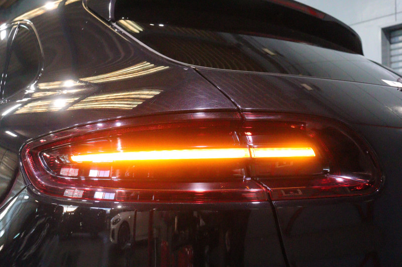 ポルシェ マカン GTS ｽﾎﾟｰﾂｸﾛﾉP　PASM ﾂｰﾄﾝﾚｻﾞｰｲﾝﾃﾘｱ（赤/黒） ﾊﾟﾉﾗﾏｻﾝﾙｰﾌ PCMﾅﾋﾞ CarPlay BOSEｻｳﾝﾄﾞ PDLS+LEDﾍｯﾄﾞﾗｲﾄ ｽﾎﾟｰﾂｴｸﾞｿﾞｰｽﾄ 360ｶﾒﾗ ｱｸﾃｨﾌﾞｸﾙｺﾝ ﾚｰﾝｷｰﾌﾟｱｼｽﾄ ﾚｰﾝﾁｪﾝｼﾞ 20ｲﾝﾁRSｽﾊﾟｲﾀﾞｰｱﾙﾐ　2年保証