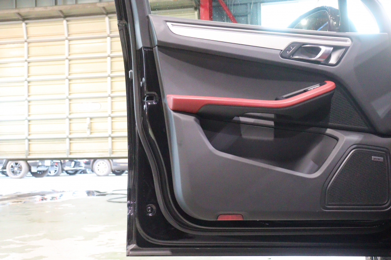 ポルシェ マカン GTS ｽﾎﾟｰﾂｸﾛﾉP　PASM ﾂｰﾄﾝﾚｻﾞｰｲﾝﾃﾘｱ（赤/黒） ﾊﾟﾉﾗﾏｻﾝﾙｰﾌ PCMﾅﾋﾞ CarPlay BOSEｻｳﾝﾄﾞ PDLS+LEDﾍｯﾄﾞﾗｲﾄ ｽﾎﾟｰﾂｴｸﾞｿﾞｰｽﾄ 360ｶﾒﾗ ｱｸﾃｨﾌﾞｸﾙｺﾝ ﾚｰﾝｷｰﾌﾟｱｼｽﾄ ﾚｰﾝﾁｪﾝｼﾞ 20ｲﾝﾁRSｽﾊﾟｲﾀﾞｰｱﾙﾐ　2年保証