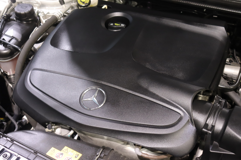 メルセデスベンツ GLA GLA180 ﾚｰﾀﾞｰSP　後期ﾓﾃﾞﾙ ﾌﾞﾗｯｸﾚｻﾞｰﾂｲﾝｼｰﾄ 8ｲﾝﾁﾜｲﾄﾞﾅﾋﾞ CarPlay LEDﾍｯﾄﾞﾗｲﾄ ｱｸﾃｨﾌﾞｸﾙｺﾝ ﾚｰﾝｷｰﾌﾟ ﾌﾞﾗｲﾝﾄﾞｽﾎﾟｯﾄ ｼｰﾄﾋｰﾀｰ ﾊﾞｯｸｶﾒﾗ 自動ﾘｱｹﾞｰﾄ 純正17ｲﾝﾁｱﾙﾐ　2年保証