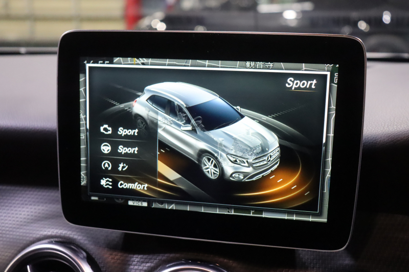 メルセデスベンツ GLA GLA180 ﾚｰﾀﾞｰSP　後期ﾓﾃﾞﾙ ﾌﾞﾗｯｸﾚｻﾞｰﾂｲﾝｼｰﾄ 8ｲﾝﾁﾜｲﾄﾞﾅﾋﾞ CarPlay LEDﾍｯﾄﾞﾗｲﾄ ｱｸﾃｨﾌﾞｸﾙｺﾝ ﾚｰﾝｷｰﾌﾟ ﾌﾞﾗｲﾝﾄﾞｽﾎﾟｯﾄ ｼｰﾄﾋｰﾀｰ ﾊﾞｯｸｶﾒﾗ 自動ﾘｱｹﾞｰﾄ 純正17ｲﾝﾁｱﾙﾐ　2年保証