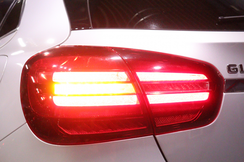 メルセデスベンツ GLA GLA180 ﾚｰﾀﾞｰSP　後期ﾓﾃﾞﾙ ﾌﾞﾗｯｸﾚｻﾞｰﾂｲﾝｼｰﾄ 8ｲﾝﾁﾜｲﾄﾞﾅﾋﾞ CarPlay LEDﾍｯﾄﾞﾗｲﾄ ｱｸﾃｨﾌﾞｸﾙｺﾝ ﾚｰﾝｷｰﾌﾟ ﾌﾞﾗｲﾝﾄﾞｽﾎﾟｯﾄ ｼｰﾄﾋｰﾀｰ ﾊﾞｯｸｶﾒﾗ 自動ﾘｱｹﾞｰﾄ 純正17ｲﾝﾁｱﾙﾐ　2年保証