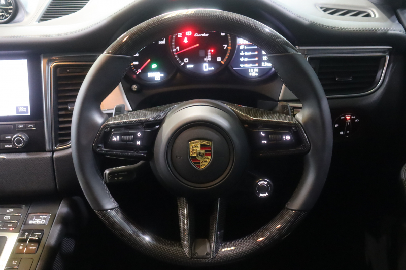 ポルシェ マカン ﾀｰﾎﾞ　MY17 PASM 黒本革 18Way電動ｼｰﾄ ｼｰﾄﾋｰﾀｰ ｱﾙｶﾝﾀｰﾗﾙｰﾌﾗｲﾅｰ PCMﾅﾋﾞ BOSEｻｳﾝﾄﾞ Car Play PDLS付LEDﾍｯﾄﾞﾗｲﾄ 360ｶﾒﾗ 21ｲﾝﾁHRE522Mｱﾙﾐ KWｻｽﾍﾟﾝｼｮﾝ　2年保証