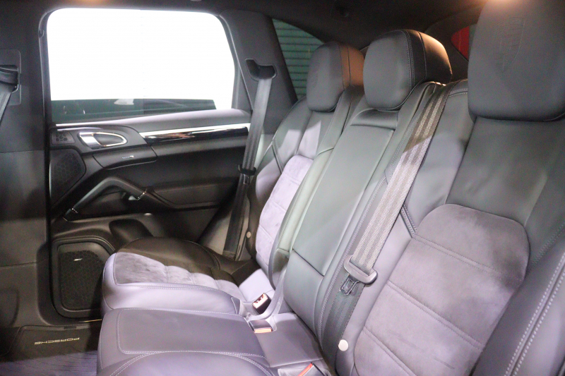 ポルシェ カイエン ﾌﾟﾗﾁﾅｴﾃﾞｨｼｮﾝ　MY17 特別仕様車 後期ﾓﾃﾞﾙ ｱﾙｶﾝﾀｰﾗｺﾝﾋﾞｼｰﾄ(ﾌﾞﾗｯｸ) PCMﾅﾋﾞ BOSEｻｳﾝﾄﾞ CarPlay ﾌﾙｾｸﾞTV ﾎﾞﾃﾞｨ同色ﾜｲﾄﾞﾎｲｰﾙｱｰﾁ ﾊｲｸﾞﾛｽｴｸｽﾃﾘｱ 20ｲﾝﾁRSｽﾊﾟｲﾀﾞｰｱﾙﾐ　2年保証