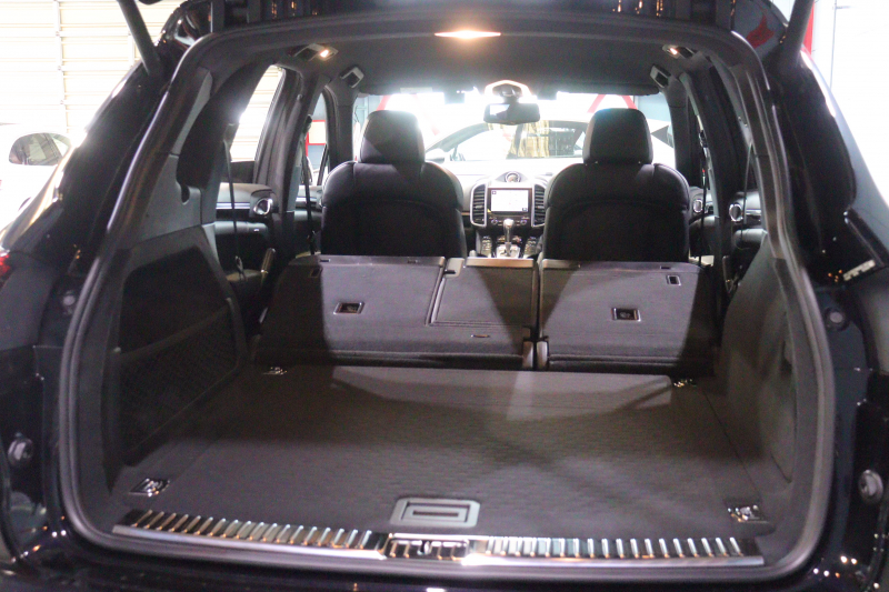 ポルシェ カイエン ﾌﾟﾗﾁﾅｴﾃﾞｨｼｮﾝ　MY17 特別仕様車 後期ﾓﾃﾞﾙ ｱﾙｶﾝﾀｰﾗｺﾝﾋﾞｼｰﾄ(ﾌﾞﾗｯｸ) PCMﾅﾋﾞ BOSEｻｳﾝﾄﾞ CarPlay ﾌﾙｾｸﾞTV ﾎﾞﾃﾞｨ同色ﾜｲﾄﾞﾎｲｰﾙｱｰﾁ ﾊｲｸﾞﾛｽｴｸｽﾃﾘｱ 20ｲﾝﾁRSｽﾊﾟｲﾀﾞｰｱﾙﾐ　2年保証