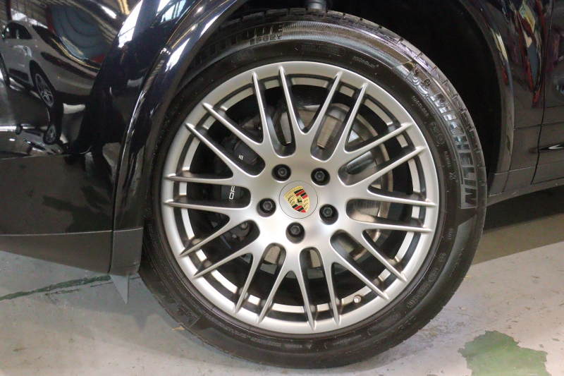 ポルシェ カイエン ﾌﾟﾗﾁﾅｴﾃﾞｨｼｮﾝ　MY17 特別仕様車 後期ﾓﾃﾞﾙ ｱﾙｶﾝﾀｰﾗｺﾝﾋﾞｼｰﾄ(ﾌﾞﾗｯｸ) PCMﾅﾋﾞ BOSEｻｳﾝﾄﾞ CarPlay ﾌﾙｾｸﾞTV ﾎﾞﾃﾞｨ同色ﾜｲﾄﾞﾎｲｰﾙｱｰﾁ ﾊｲｸﾞﾛｽｴｸｽﾃﾘｱ 20ｲﾝﾁRSｽﾊﾟｲﾀﾞｰｱﾙﾐ　2年保証