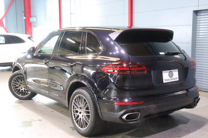 ポルシェ カイエン ﾌﾟﾗﾁﾅｴﾃﾞｨｼｮﾝ　MY17 特別仕様車 後期ﾓﾃﾞﾙ ｱﾙｶﾝﾀｰﾗｺﾝﾋﾞｼｰﾄ(ﾌﾞﾗｯｸ) PCMﾅﾋﾞ BOSEｻｳﾝﾄﾞ CarPlay ﾌﾙｾｸﾞTV ﾎﾞﾃﾞｨ同色ﾜｲﾄﾞﾎｲｰﾙｱｰﾁ ﾊｲｸﾞﾛｽｴｸｽﾃﾘｱ 20ｲﾝﾁRSｽﾊﾟｲﾀﾞｰｱﾙﾐ　2年保証