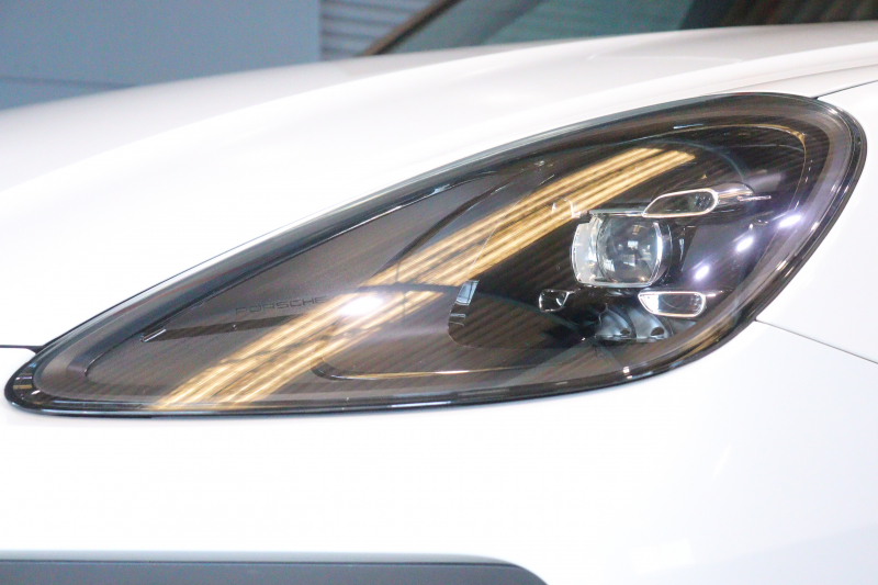 ポルシェ カイエン MY19 本革ｼｰﾄ(ﾌﾞﾗｯｸ) ﾒﾓﾘｰ機能付き電動ｼｰﾄ ｼｰﾄﾋｰﾀｰ ﾊﾟﾉﾗﾏｻﾝﾙｰﾌ PCMﾅﾋﾞ CarPlay LEDﾍｯﾄﾞﾗｲﾄ ｱｸﾃｨﾌﾞｸﾙｺﾝ ﾚｰﾝﾁｪﾝｼﾞ&ﾚｰﾝｷｰﾌﾟｱｼｽﾄ 21ｲﾝﾁｶｲｴﾝｴｸｽｸﾙｰｼﾌﾞﾃﾞｻﾞｲﾝｱﾙﾐ　2年保証