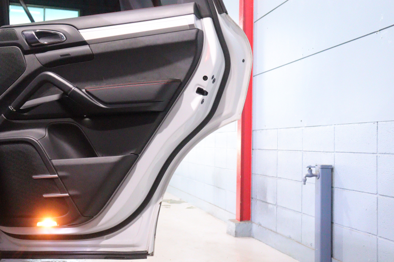 ポルシェ カイエン GTS GTSｲﾝﾃﾘｱPKG　後期ﾓﾃﾞﾙ PASM 専用ｱﾙｶﾝﾀｰﾗｺﾝﾋﾞﾚｻﾞｰｼｰﾄ ｻﾝﾙｰﾌ 8way電動ｼｰﾄ 純正ﾅﾋﾞ ﾌﾙｾｸﾞTV ｷｾﾉﾝ ｼｰﾄﾋｰﾀｰ ｱﾙｶﾝﾀｰﾗﾙｰﾌﾗｲﾅｰ 専用ｴｸｽﾃﾘｱ 20ｲﾝﾁRSｽﾊﾟｲﾀﾞｰｱﾙﾐ 有償色　2年保証