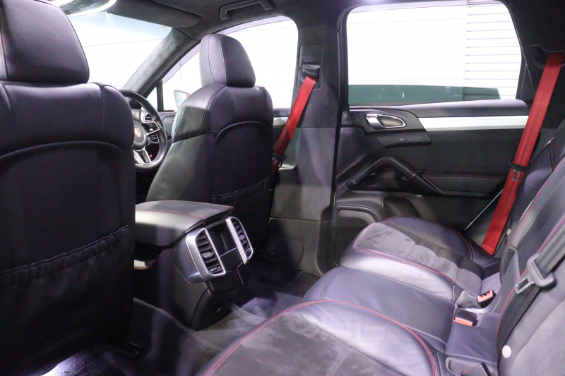 ポルシェ カイエン GTS GTSｲﾝﾃﾘｱPKG　後期ﾓﾃﾞﾙ PASM 専用ｱﾙｶﾝﾀｰﾗｺﾝﾋﾞﾚｻﾞｰｼｰﾄ ｻﾝﾙｰﾌ 8way電動ｼｰﾄ 純正ﾅﾋﾞ ﾌﾙｾｸﾞTV ｷｾﾉﾝ ｼｰﾄﾋｰﾀｰ ｱﾙｶﾝﾀｰﾗﾙｰﾌﾗｲﾅｰ 専用ｴｸｽﾃﾘｱ 20ｲﾝﾁRSｽﾊﾟｲﾀﾞｰｱﾙﾐ 有償色　2年保証