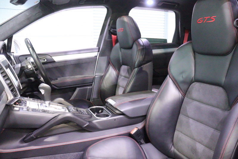 ポルシェ カイエン GTS GTSｲﾝﾃﾘｱPKG　後期ﾓﾃﾞﾙ PASM 専用ｱﾙｶﾝﾀｰﾗｺﾝﾋﾞﾚｻﾞｰｼｰﾄ ｻﾝﾙｰﾌ 8way電動ｼｰﾄ 純正ﾅﾋﾞ ﾌﾙｾｸﾞTV ｷｾﾉﾝ ｼｰﾄﾋｰﾀｰ ｱﾙｶﾝﾀｰﾗﾙｰﾌﾗｲﾅｰ 専用ｴｸｽﾃﾘｱ 20ｲﾝﾁRSｽﾊﾟｲﾀﾞｰｱﾙﾐ 有償色　2年保証