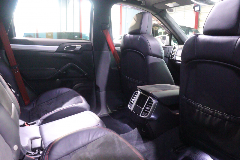 ポルシェ カイエン GTS GTSｲﾝﾃﾘｱPKG　後期ﾓﾃﾞﾙ PASM 専用ｱﾙｶﾝﾀｰﾗｺﾝﾋﾞﾚｻﾞｰｼｰﾄ ｻﾝﾙｰﾌ 8way電動ｼｰﾄ 純正ﾅﾋﾞ ﾌﾙｾｸﾞTV ｷｾﾉﾝ ｼｰﾄﾋｰﾀｰ ｱﾙｶﾝﾀｰﾗﾙｰﾌﾗｲﾅｰ 専用ｴｸｽﾃﾘｱ 20ｲﾝﾁRSｽﾊﾟｲﾀﾞｰｱﾙﾐ 有償色　2年保証