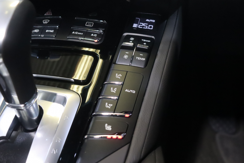 ポルシェ カイエン ﾌﾟﾗﾁﾅｴﾃﾞｨｼｮﾝ　特別仕様車 後期ﾓﾃﾞﾙ PASM ｱﾙｶﾝﾀｰﾗｺﾝﾋﾞｼｰﾄ(ｱｹﾞｰﾄｸﾞﾚｰ) ｻﾝﾙｰﾌ PCMﾅﾋﾞ BOSEｻｳﾝﾄﾞ CarPlay ｱｸﾃｨﾌﾞｸﾙｺﾝ ｴﾝﾄﾘｰﾄﾞﾗｲﾌﾞ PDLS付ｷｾﾉﾝﾍｯﾄﾞﾗｲﾄ ｽﾎﾟｰﾂﾃｰﾙﾊﾟｲﾌﾟ 21ｲﾝﾁｶｲｴﾝｸﾗｯｼｯｸｱﾙﾐ　2年保証