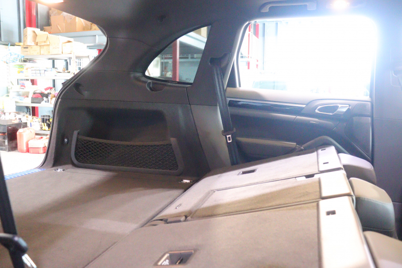 ポルシェ カイエン ﾌﾟﾗﾁﾅｴﾃﾞｨｼｮﾝ　特別仕様車 後期ﾓﾃﾞﾙ PASM ｱﾙｶﾝﾀｰﾗｺﾝﾋﾞｼｰﾄ(ｱｹﾞｰﾄｸﾞﾚｰ) ｻﾝﾙｰﾌ PCMﾅﾋﾞ BOSEｻｳﾝﾄﾞ CarPlay ｱｸﾃｨﾌﾞｸﾙｺﾝ ｴﾝﾄﾘｰﾄﾞﾗｲﾌﾞ PDLS付ｷｾﾉﾝﾍｯﾄﾞﾗｲﾄ ｽﾎﾟｰﾂﾃｰﾙﾊﾟｲﾌﾟ 21ｲﾝﾁｶｲｴﾝｸﾗｯｼｯｸｱﾙﾐ　2年保証