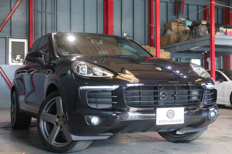 ポルシェ カイエン ﾌﾟﾗﾁﾅｴﾃﾞｨｼｮﾝ　特別仕様車 後期ﾓﾃﾞﾙ PASM ｱﾙｶﾝﾀｰﾗｺﾝﾋﾞｼｰﾄ(ｱｹﾞｰﾄｸﾞﾚｰ) ｻﾝﾙｰﾌ PCMﾅﾋﾞ BOSEｻｳﾝﾄﾞ CarPlay ｱｸﾃｨﾌﾞｸﾙｺﾝ ｴﾝﾄﾘｰﾄﾞﾗｲﾌﾞ PDLS付ｷｾﾉﾝﾍｯﾄﾞﾗｲﾄ ｽﾎﾟｰﾂﾃｰﾙﾊﾟｲﾌﾟ 21ｲﾝﾁｶｲｴﾝｸﾗｯｼｯｸｱﾙﾐ　2年保証