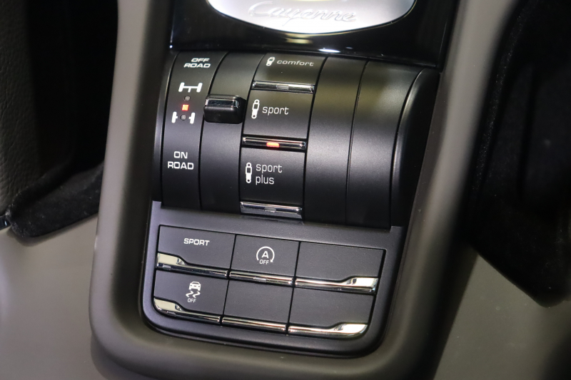 ポルシェ カイエン ﾌﾟﾗﾁﾅｴﾃﾞｨｼｮﾝ　特別仕様車 後期ﾓﾃﾞﾙ PASM ｱﾙｶﾝﾀｰﾗｺﾝﾋﾞｼｰﾄ(ｱｹﾞｰﾄｸﾞﾚｰ) ｻﾝﾙｰﾌ PCMﾅﾋﾞ BOSEｻｳﾝﾄﾞ CarPlay ｱｸﾃｨﾌﾞｸﾙｺﾝ ｴﾝﾄﾘｰﾄﾞﾗｲﾌﾞ PDLS付ｷｾﾉﾝﾍｯﾄﾞﾗｲﾄ ｽﾎﾟｰﾂﾃｰﾙﾊﾟｲﾌﾟ 21ｲﾝﾁｶｲｴﾝｸﾗｯｼｯｸｱﾙﾐ　2年保証