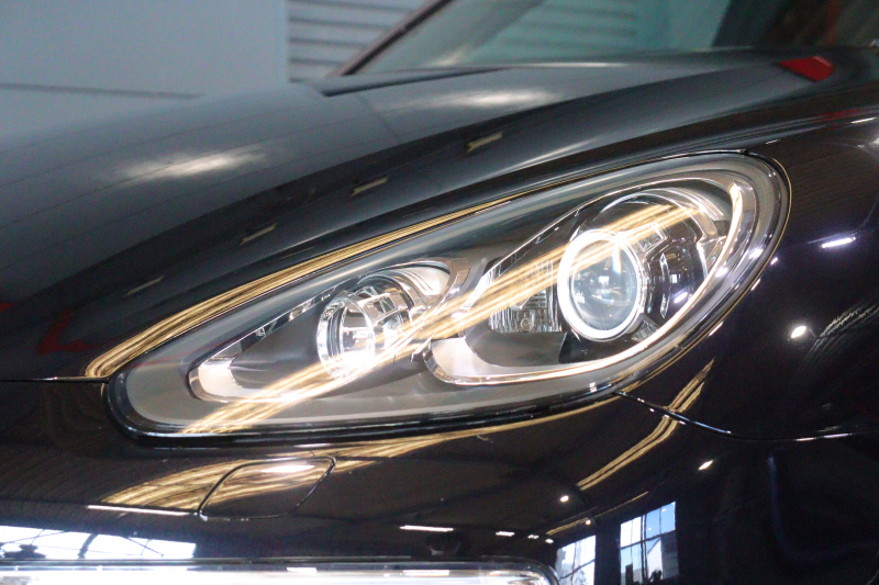 ポルシェ カイエン ﾌﾟﾗﾁﾅｴﾃﾞｨｼｮﾝ　特別仕様車 後期ﾓﾃﾞﾙ PASM ｱﾙｶﾝﾀｰﾗｺﾝﾋﾞｼｰﾄ(ｱｹﾞｰﾄｸﾞﾚｰ) ｻﾝﾙｰﾌ PCMﾅﾋﾞ BOSEｻｳﾝﾄﾞ CarPlay ｱｸﾃｨﾌﾞｸﾙｺﾝ ｴﾝﾄﾘｰﾄﾞﾗｲﾌﾞ PDLS付ｷｾﾉﾝﾍｯﾄﾞﾗｲﾄ ｽﾎﾟｰﾂﾃｰﾙﾊﾟｲﾌﾟ 21ｲﾝﾁｶｲｴﾝｸﾗｯｼｯｸｱﾙﾐ　2年保証