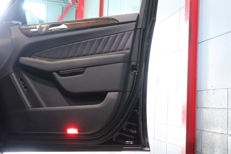 メルセデスベンツ GLS GLS350d 4MATIC ｽﾎﾟｰﾂ ﾚｰﾀﾞｰSP　黒ﾅｯﾊﾟ革 ｼｰﾄﾋｰﾀｰ ﾊﾟﾉﾗﾏｻﾝﾙｰﾌ 8ｲﾝﾁﾜｲﾄﾞﾅﾋﾞ ﾌﾙｾｸﾞTV harman/kardonｻｳﾝﾄﾞ CarPlay 360ｶﾒﾗ LEDﾍｯﾄﾞﾗｲﾄ 自動ﾘｱｹﾞｰﾄ 温冷ｶｯﾌﾟﾎﾙﾀﾞｰ AMGｴｱﾛ&20ｲﾝﾁｱﾙﾐ　2年保証