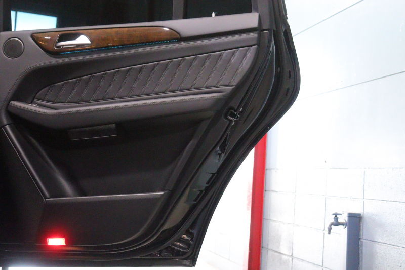 メルセデスベンツ GLS GLS350d 4MATIC ｽﾎﾟｰﾂ ﾚｰﾀﾞｰSP　黒ﾅｯﾊﾟ革 ｼｰﾄﾋｰﾀｰ ﾊﾟﾉﾗﾏｻﾝﾙｰﾌ 8ｲﾝﾁﾜｲﾄﾞﾅﾋﾞ ﾌﾙｾｸﾞTV harman/kardonｻｳﾝﾄﾞ CarPlay 360ｶﾒﾗ LEDﾍｯﾄﾞﾗｲﾄ 自動ﾘｱｹﾞｰﾄ 温冷ｶｯﾌﾟﾎﾙﾀﾞｰ AMGｴｱﾛ&20ｲﾝﾁｱﾙﾐ　2年保証