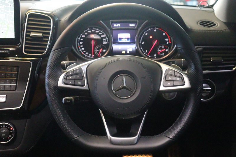 メルセデスベンツ GLS GLS350d 4MATIC ｽﾎﾟｰﾂ ﾚｰﾀﾞｰSP　黒ﾅｯﾊﾟ革 ｼｰﾄﾋｰﾀｰ ﾊﾟﾉﾗﾏｻﾝﾙｰﾌ 8ｲﾝﾁﾜｲﾄﾞﾅﾋﾞ ﾌﾙｾｸﾞTV harman/kardonｻｳﾝﾄﾞ CarPlay 360ｶﾒﾗ LEDﾍｯﾄﾞﾗｲﾄ 自動ﾘｱｹﾞｰﾄ 温冷ｶｯﾌﾟﾎﾙﾀﾞｰ AMGｴｱﾛ&20ｲﾝﾁｱﾙﾐ　2年保証