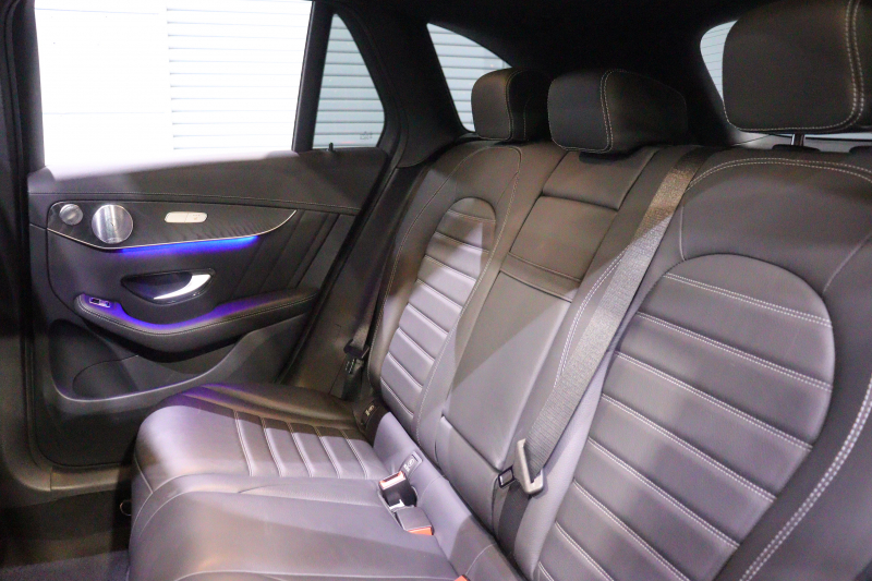 メルセデスベンツ GLC GLC 220d 4MATIC AMGﾗｲﾝ ﾚｻﾞｰｴｸｽｸﾙｰｼﾌﾞP ﾚｰﾀﾞｰSP　黒本革 ﾘﾗｸｾﾞｰｼｮﾝ ﾊﾟﾉﾗﾏｻﾝﾙｰﾌ 10.25ｲﾝﾁﾜｲﾄﾞﾅﾋﾞ 12.3ｲﾝﾁｺｸﾋﾟｯﾄﾃﾞｨｽﾌﾟﾚｲ Burmester ｱｸﾃｨﾌﾞｸﾙｺﾝ ﾏﾙﾁﾋﾞｰﾑLED ﾍｯﾄﾞｱｯﾌﾟﾃﾞｨｽﾌﾟﾚｲ　2年保証