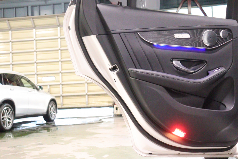 メルセデスベンツ GLC GLC 220d 4MATIC AMGﾗｲﾝ ﾚｻﾞｰｴｸｽｸﾙｰｼﾌﾞP ﾚｰﾀﾞｰSP　黒本革 ﾘﾗｸｾﾞｰｼｮﾝ ﾊﾟﾉﾗﾏｻﾝﾙｰﾌ 10.25ｲﾝﾁﾜｲﾄﾞﾅﾋﾞ 12.3ｲﾝﾁｺｸﾋﾟｯﾄﾃﾞｨｽﾌﾟﾚｲ Burmester ｱｸﾃｨﾌﾞｸﾙｺﾝ ﾏﾙﾁﾋﾞｰﾑLED ﾍｯﾄﾞｱｯﾌﾟﾃﾞｨｽﾌﾟﾚｲ　2年保証