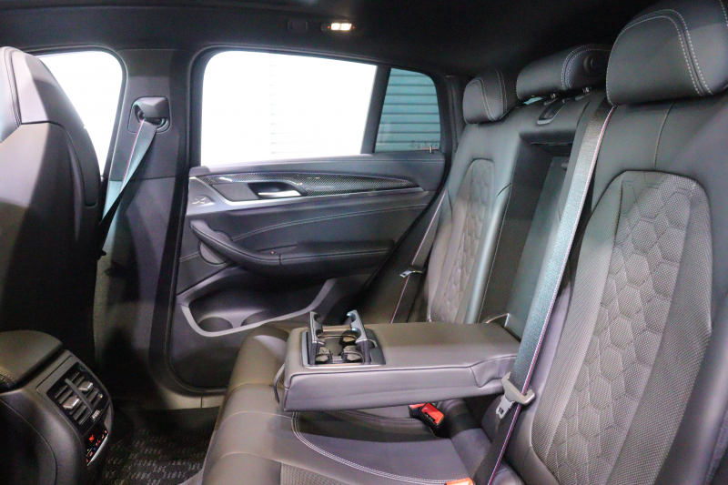 BMW Mシリーズ X4 M ｺﾝﾍﾟﾃｨｼｮﾝ　ﾄﾞﾗｲﾋﾞﾝｸﾞｱｼｽﾄﾌﾟﾗｽ ACC Mｽﾎﾟｰﾂｼｰﾄ(ｴｸｽﾃﾝﾄﾞﾚｻﾞｰﾒﾘﾉ) ﾊﾟﾉﾗﾏｻﾝﾙｰﾌ 第6世代iDriveﾅﾋﾞ harman/kardonｻｳﾝﾄﾞ HUD ｱﾀﾞﾌﾟﾃｨﾌﾞLED Mｽﾎﾟｰﾂｴｷｿﾞｰｽﾄ 専用ｴｸｽﾃﾘｱ 21ｲﾝﾁｱﾙﾐ 　2年保証