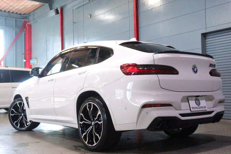 BMW Mシリーズ X4 M ｺﾝﾍﾟﾃｨｼｮﾝ　ﾄﾞﾗｲﾋﾞﾝｸﾞｱｼｽﾄﾌﾟﾗｽ ACC Mｽﾎﾟｰﾂｼｰﾄ(ｴｸｽﾃﾝﾄﾞﾚｻﾞｰﾒﾘﾉ) ﾊﾟﾉﾗﾏｻﾝﾙｰﾌ 第6世代iDriveﾅﾋﾞ harman/kardonｻｳﾝﾄﾞ HUD ｱﾀﾞﾌﾟﾃｨﾌﾞLED Mｽﾎﾟｰﾂｴｷｿﾞｰｽﾄ 専用ｴｸｽﾃﾘｱ 21ｲﾝﾁｱﾙﾐ 　2年保証