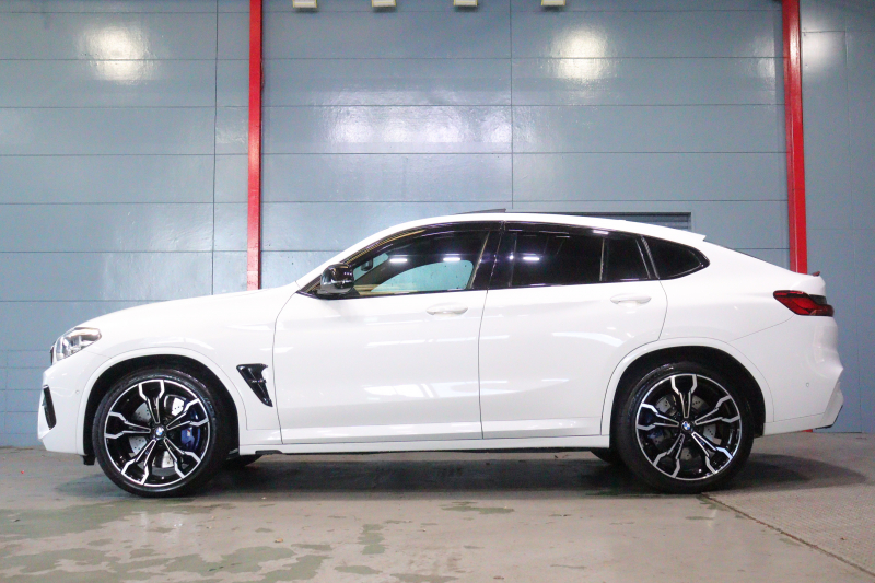 BMW Mシリーズ X4 M ｺﾝﾍﾟﾃｨｼｮﾝ　ﾄﾞﾗｲﾋﾞﾝｸﾞｱｼｽﾄﾌﾟﾗｽ ACC Mｽﾎﾟｰﾂｼｰﾄ(ｴｸｽﾃﾝﾄﾞﾚｻﾞｰﾒﾘﾉ) ﾊﾟﾉﾗﾏｻﾝﾙｰﾌ 第6世代iDriveﾅﾋﾞ harman/kardonｻｳﾝﾄﾞ HUD ｱﾀﾞﾌﾟﾃｨﾌﾞLED Mｽﾎﾟｰﾂｴｷｿﾞｰｽﾄ 専用ｴｸｽﾃﾘｱ 21ｲﾝﾁｱﾙﾐ 　2年保証