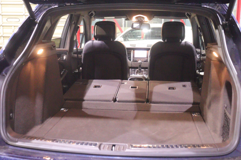 ポルシェ マカン S　ｴﾝﾄﾘｰﾄﾞﾗｲﾌﾞ ﾚｻﾞｰｲﾝﾃﾘｱ(ｻﾄﾞﾙﾌﾞﾗｳﾝ) PCMﾅﾋﾞ CarPlay 前後席ｼｰﾄﾋｰﾀｰ 14wayﾊﾟﾜｰｼｰﾄ ｷｾﾉﾝﾗｲﾄ 自動ﾘｱｹﾞｰﾄ ﾚｰﾝﾃﾞｨﾊﾟｰﾁｬｳｫｰﾆﾝｸﾞ 18ｲﾝﾁﾏｶﾝSﾎｲｰﾙ　2年保証