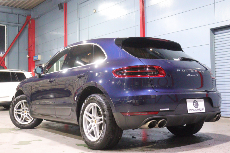 ポルシェ マカン S　ｴﾝﾄﾘｰﾄﾞﾗｲﾌﾞ ﾚｻﾞｰｲﾝﾃﾘｱ(ｻﾄﾞﾙﾌﾞﾗｳﾝ) PCMﾅﾋﾞ CarPlay 前後席ｼｰﾄﾋｰﾀｰ 14wayﾊﾟﾜｰｼｰﾄ ｷｾﾉﾝﾗｲﾄ 自動ﾘｱｹﾞｰﾄ ﾚｰﾝﾃﾞｨﾊﾟｰﾁｬｳｫｰﾆﾝｸﾞ 18ｲﾝﾁﾏｶﾝSﾎｲｰﾙ　2年保証