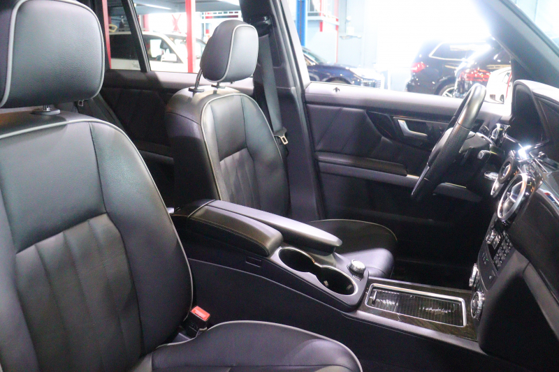 メルセデスベンツ GLKクラス GLK350 4MATIC AMGｴｸｽｸﾙｰｼﾌﾞﾚｰﾀﾞｰSP　後期ﾓﾃﾞﾙ 本革ｼｰﾄ(ﾌﾞﾗｯｸ) ﾊﾟﾉﾗﾏｻﾝﾙｰﾌ 7ｲﾝﾁﾜｲﾄﾞﾅﾋﾞ ｱｸﾃｨﾌﾞｸﾙｺﾝ Bluetooth ｷｰﾚｽｺﾞｰ 360ｶﾒﾗ AMGｴｱﾛ ｻｲﾄﾞﾗﾝﾆﾝｸﾞﾎﾞｰﾄﾞ　2年保証