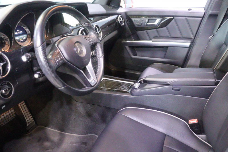 メルセデスベンツ GLKクラス GLK350 4MATIC AMGｴｸｽｸﾙｰｼﾌﾞﾚｰﾀﾞｰSP　後期ﾓﾃﾞﾙ 本革ｼｰﾄ(ﾌﾞﾗｯｸ) ﾊﾟﾉﾗﾏｻﾝﾙｰﾌ 7ｲﾝﾁﾜｲﾄﾞﾅﾋﾞ ｱｸﾃｨﾌﾞｸﾙｺﾝ Bluetooth ｷｰﾚｽｺﾞｰ 360ｶﾒﾗ AMGｴｱﾛ ｻｲﾄﾞﾗﾝﾆﾝｸﾞﾎﾞｰﾄﾞ　2年保証