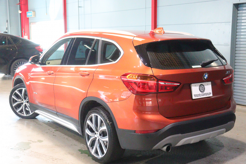 BMW X1 xDrive 18d ｱｰﾊﾞﾆｽﾀ　特別限定車 1ｵﾅ 専用ｶﾗｰ Aｱｸﾃｨﾌﾞ･ｾｰﾌﾃｨ ACC 茶革 純正ﾅﾋﾞ Bｶﾒﾗ ﾍｯﾄﾞｱｯﾌﾟD 19ｲﾝﾁAW(ｽﾀｲﾘﾝｸﾞ551) ｱﾝﾋﾞｴﾝﾄﾗｲﾄ LEDﾗｲﾄ 自動ﾘｱｹﾞｰﾄ　2年保証付