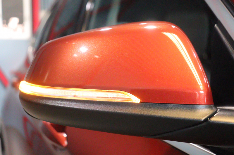 BMW X1 xDrive 18d ｱｰﾊﾞﾆｽﾀ　特別限定車 1ｵﾅ 専用ｶﾗｰ Aｱｸﾃｨﾌﾞ･ｾｰﾌﾃｨ ACC 茶革 純正ﾅﾋﾞ Bｶﾒﾗ ﾍｯﾄﾞｱｯﾌﾟD 19ｲﾝﾁAW(ｽﾀｲﾘﾝｸﾞ551) ｱﾝﾋﾞｴﾝﾄﾗｲﾄ LEDﾗｲﾄ 自動ﾘｱｹﾞｰﾄ　2年保証付