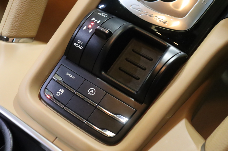 ポルシェ カイエン ﾌﾟﾗﾁﾅｴﾃﾞｨｼｮﾝ　特別仕様車 後期ﾓﾃﾞﾙ MY17 ｱﾙｶﾝﾀｰﾗｺﾝﾋﾞｼｰﾄ(ﾙｸｿｰﾙﾍﾞｰｼﾞｭ) PCMﾅﾋﾞ BOSEｻｳﾝﾄﾞ CarPlay PDLS付ｷｾﾉﾝﾍｯﾄﾞﾗｲﾄ ﾎﾞﾃﾞｨ同色ｴｸｽﾃﾘｱ 19ｲﾝﾁｶｲｴﾝﾀｰﾎﾞｱﾙﾐ 有償色　2年保証